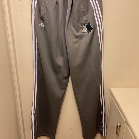 NBA Minnesota Timberwolves FULL SWEATSUIT - Picture 3 of 5
